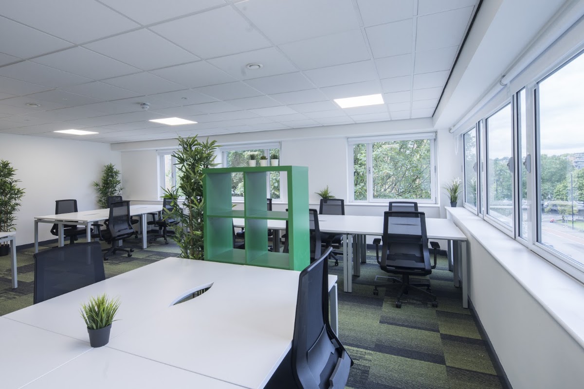 DeskLodge House Bristol