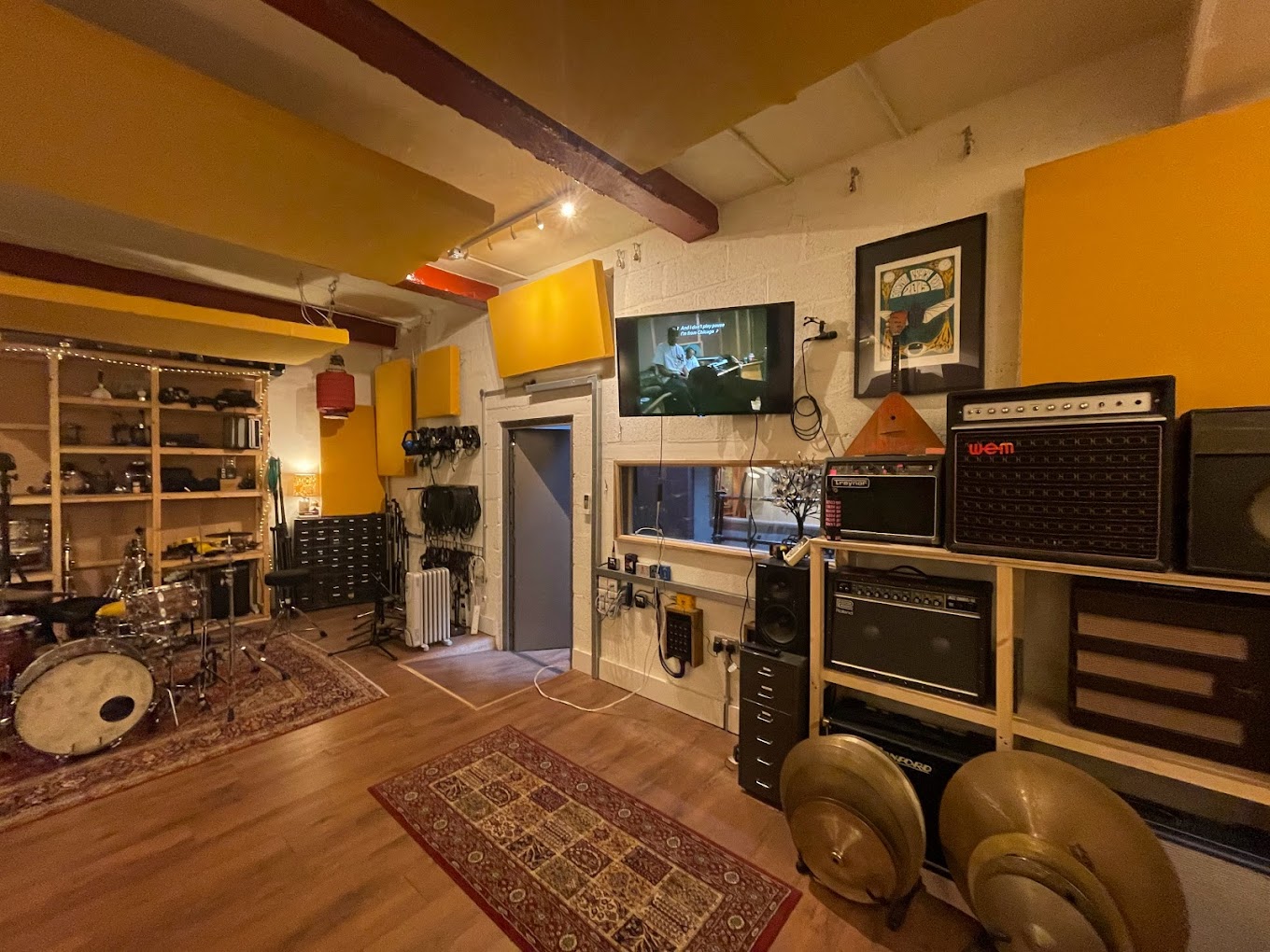 Humm Studios