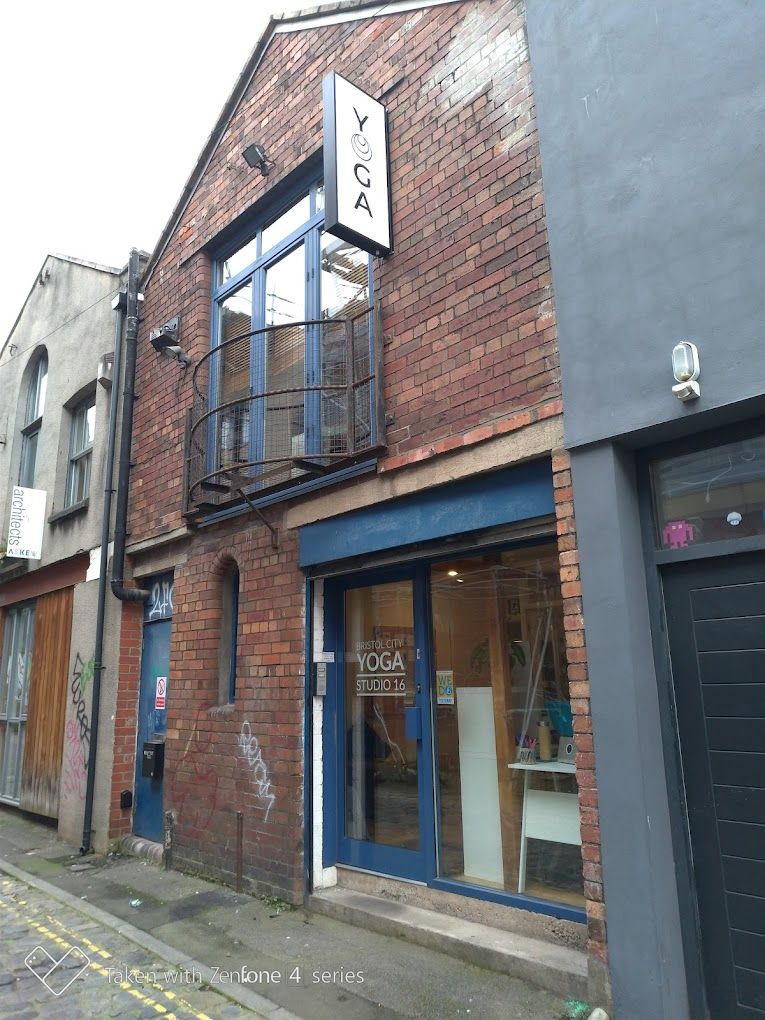 Bristol School Of Yoga - Photo 6