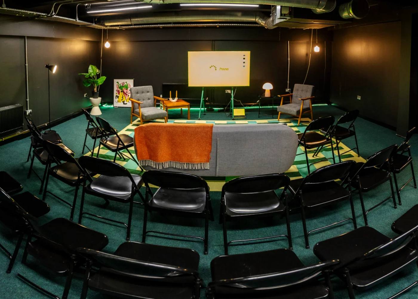 Brunswick Square - The Meeting Room - Photo 1