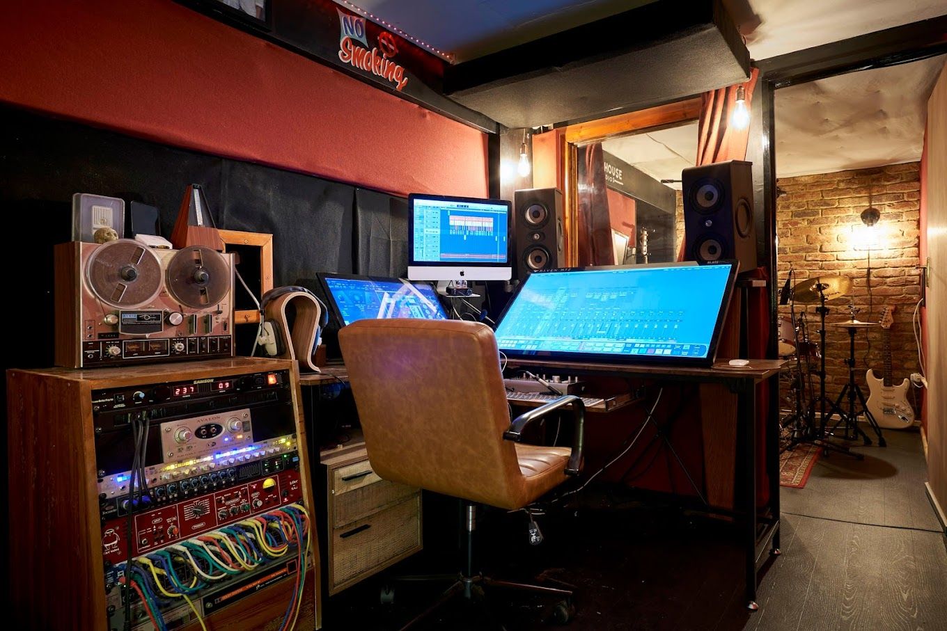 Free House Studio - Photo 3