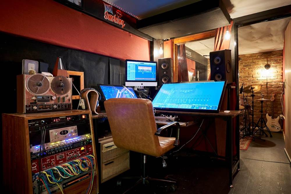 Free House Studio - Photo 3
