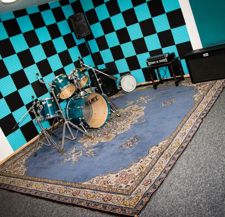AlphaDelta Rehearsal Studios - Photo 3