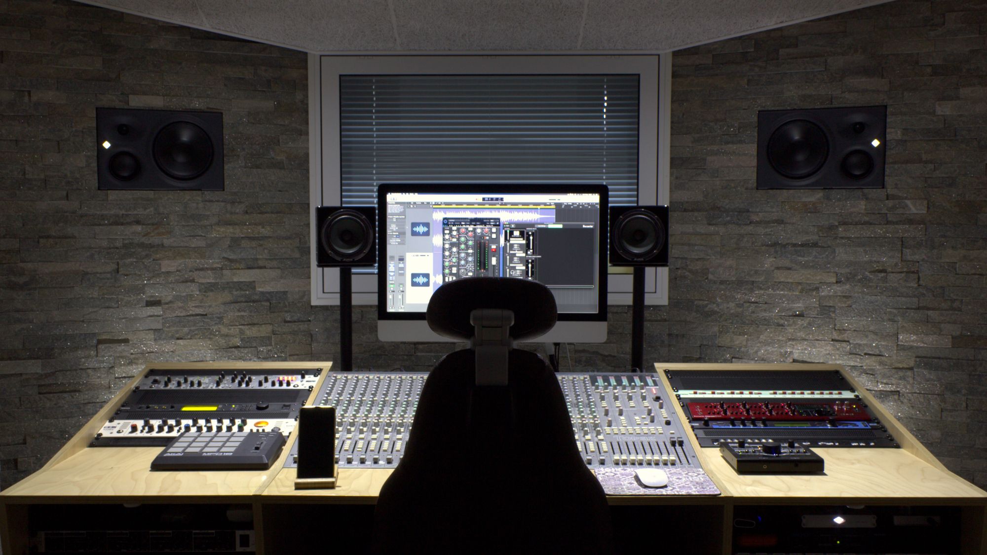 Fulcrum Studio - Photo 1